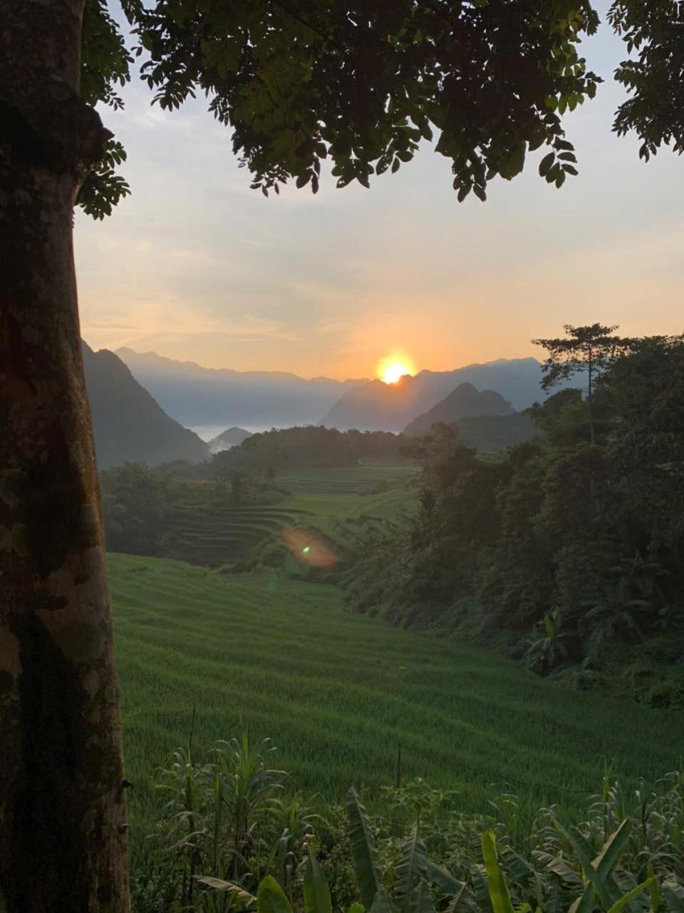 Bed and Breakfast Puluong Aroma Huong Ba Thuoc Esterno foto